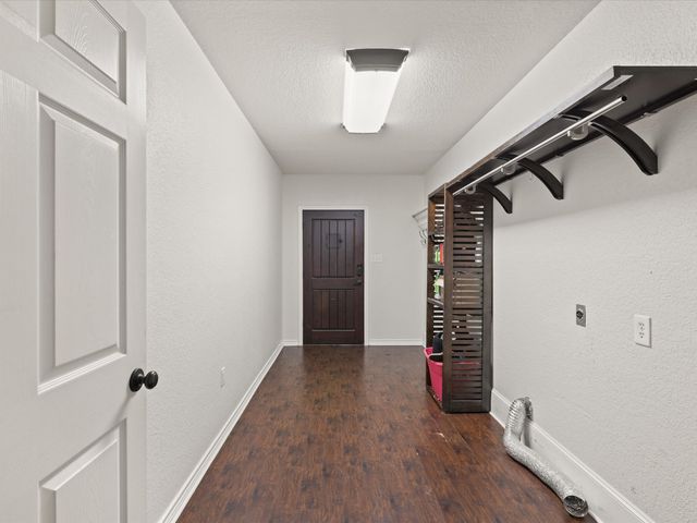 402 Brookview Drive, Decatur, TX 76234