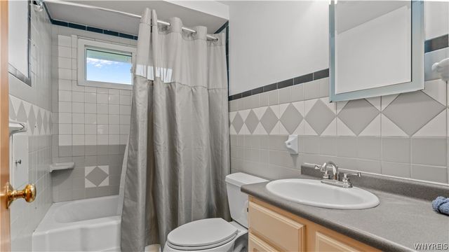 15 Hamilton Avenue, Lackawanna, NY 14218