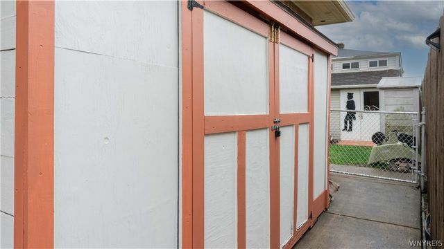 15 Hamilton Avenue, Lackawanna, NY 14218
