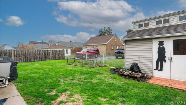 15 Hamilton Avenue, Lackawanna, NY 14218