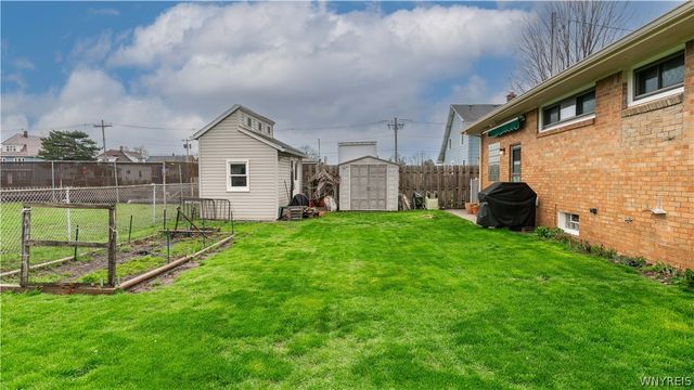 15 Hamilton Avenue, Lackawanna, NY 14218
