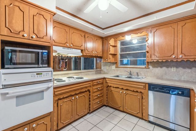 6400 Chapman Drive, Greenville, TX 75402