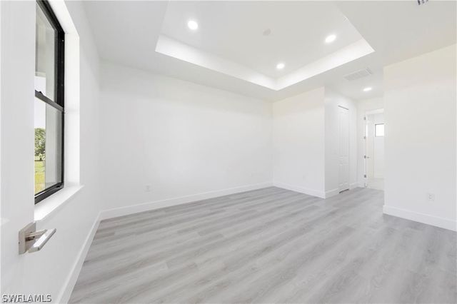 835 Glen Coy AVE, Lehigh Acres, FL 33974