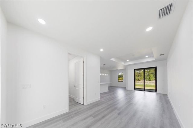 835 Glen Coy AVE, Lehigh Acres, FL 33974