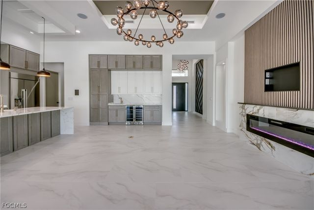 5310 Bayview CT, Cape Coral, FL 33904