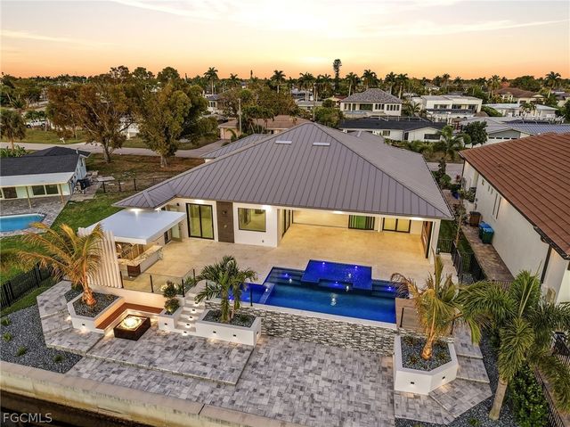 5310 Bayview CT, Cape Coral, FL 33904