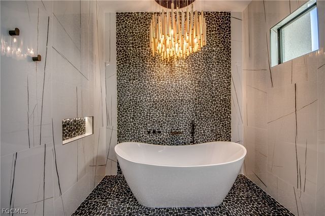 5310 Bayview CT, Cape Coral, FL 33904