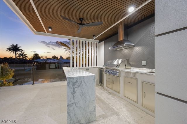 5310 Bayview CT, Cape Coral, FL 33904