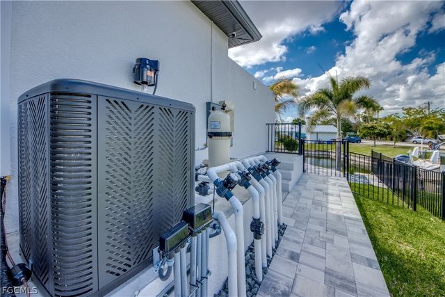 5310 Bayview CT, Cape Coral, FL 33904