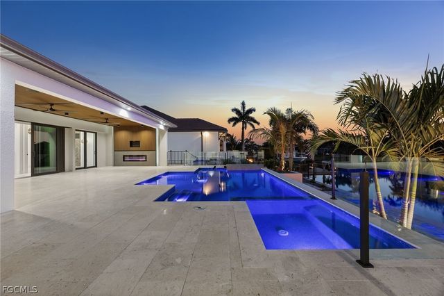 5310 Bayview CT, Cape Coral, FL 33904