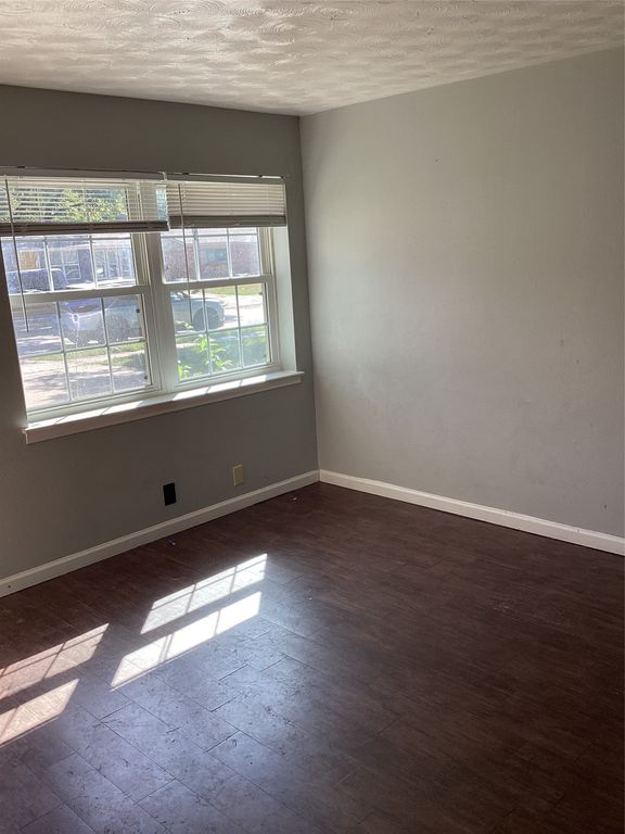 1811 E Lovers Lane, Arlington, TX 76010 — photo 2