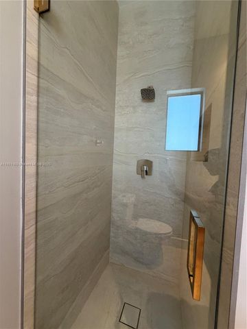 1380 Hollywood Blvd, Hollywood, FL 33019