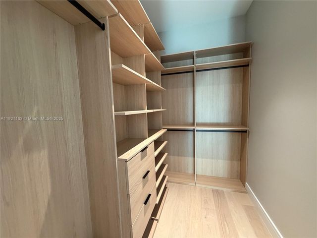 1380 Hollywood Blvd, Hollywood, FL 33019