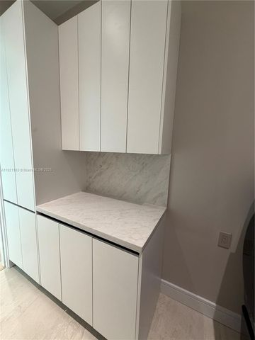 1380 Hollywood Blvd, Hollywood, FL 33019