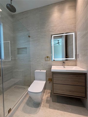 1380 Hollywood Blvd, Hollywood, FL 33019