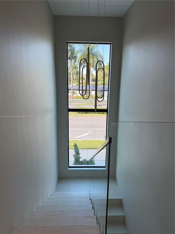 1380 Hollywood Blvd, Hollywood, FL 33019