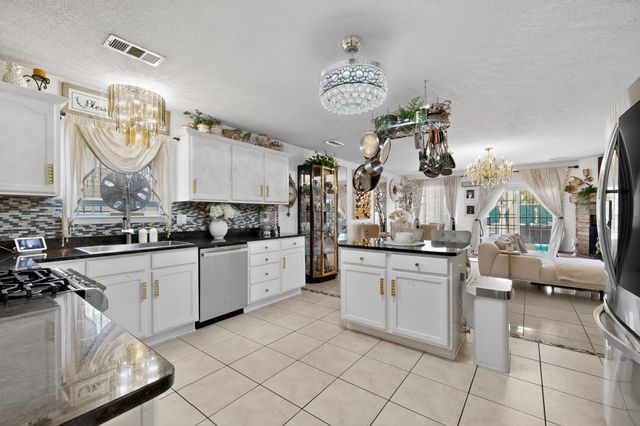 7312 Inwood Court, Albuquerque, NM 87120