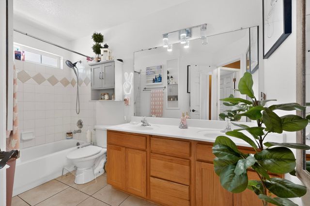 7312 Inwood Court, Albuquerque, NM 87120