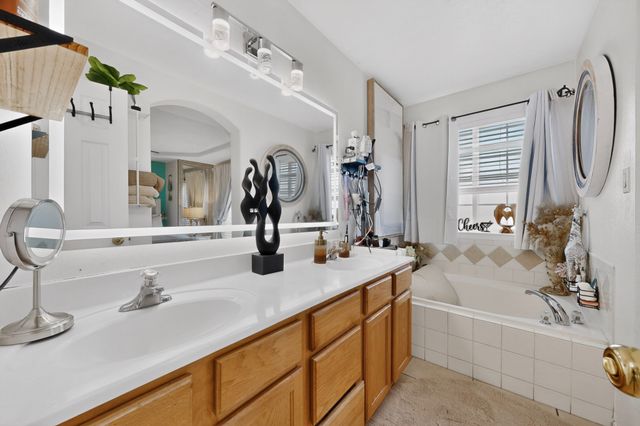7312 Inwood Court, Albuquerque, NM 87120