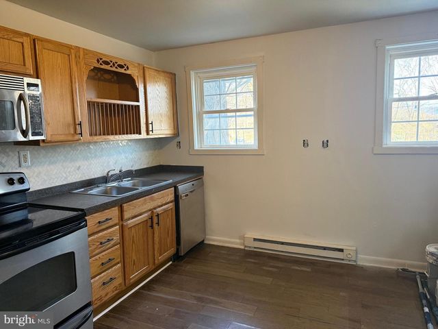 26 S MARKET ST, Duncannon, PA 17020