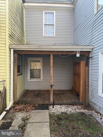 26 S MARKET ST, Duncannon, PA 17020