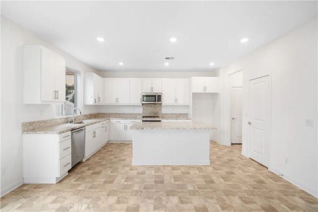 542 Colorado Drive, Rialto, CA 92377
