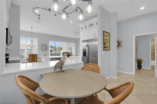 916 EGRETS RUN 201, Naples, FL 34108