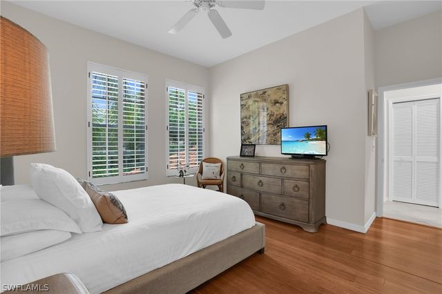 916 EGRETS RUN 201, Naples, FL 34108