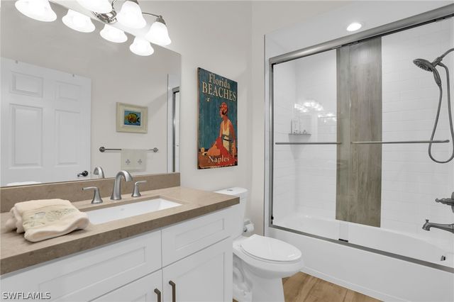 916 EGRETS RUN 201, Naples, FL 34108