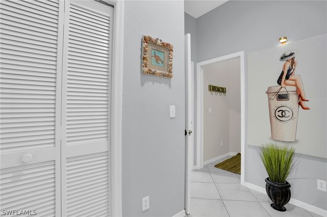 916 EGRETS RUN 201, Naples, FL 34108