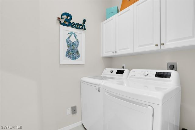 916 EGRETS RUN 201, Naples, FL 34108