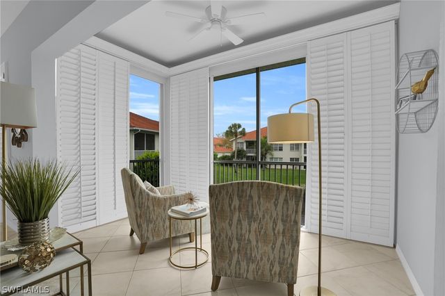 916 EGRETS RUN 201, Naples, FL 34108