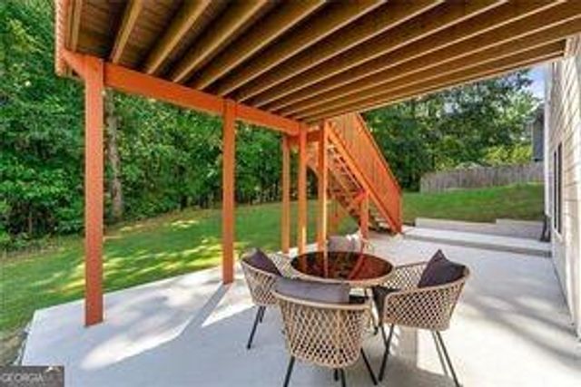 733 Miller Run, Atlanta, GA 30349