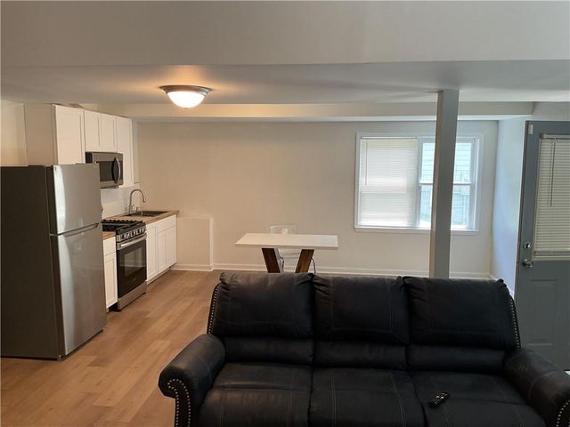 733 Miller Run, Atlanta, GA 30349