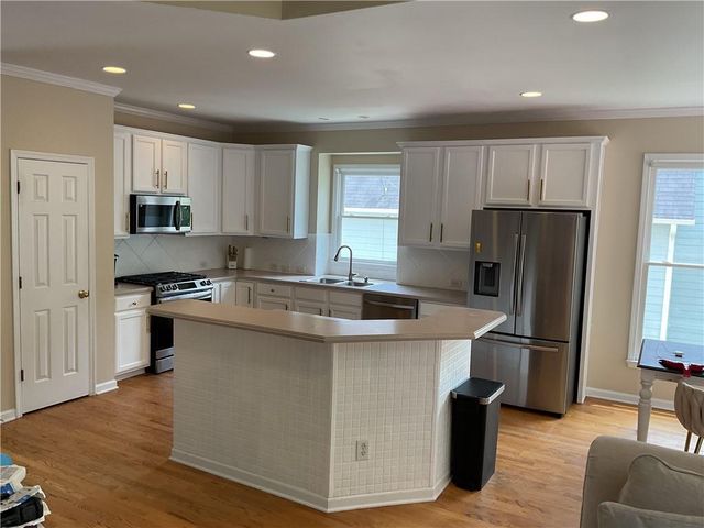 733 Miller Run, Atlanta, GA 30349