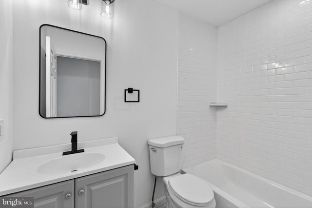 308 S NEWKIRK ST, Baltimore, MD 21224