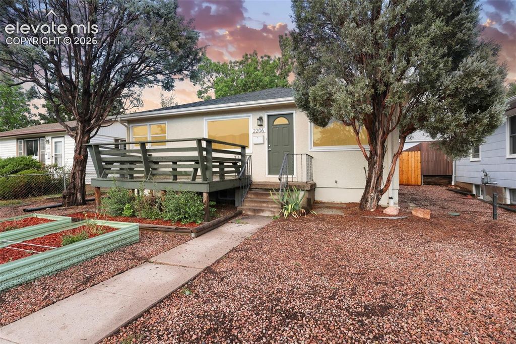2206 W Uintah Street, Colorado Springs, CO 80904 — exterior