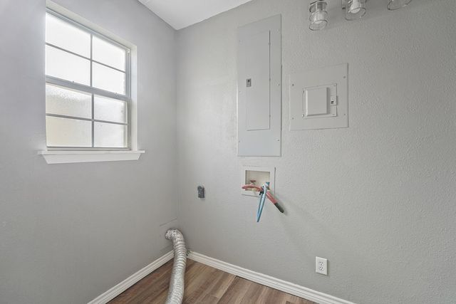 11911 W County Rd 56, Midland, TX 79707