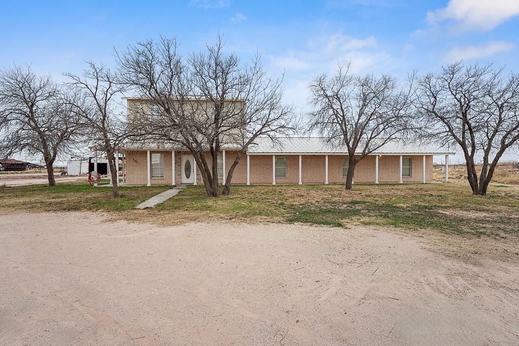 11911 W County Rd 56, Midland, TX 79707