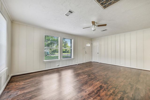 809 Chestnut Street, La Marque, TX 77568