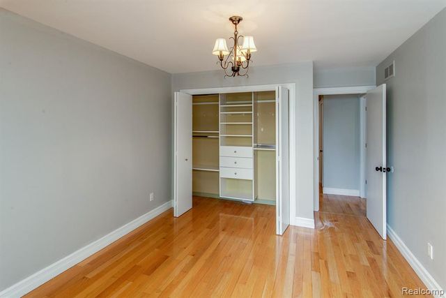 6598 Maple Lakes Drive, West Bloomfield, MI 48322