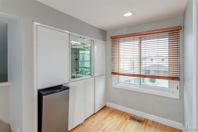 6598 Maple Lakes Drive, West Bloomfield, MI 48322