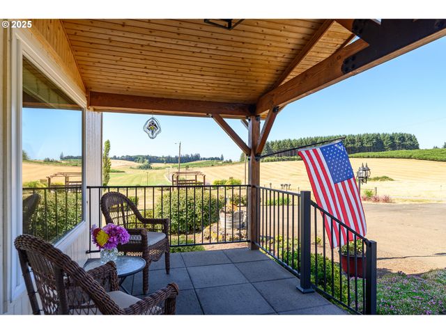 11795 Ne FINN HILL Loop, Carlton, OR 97111