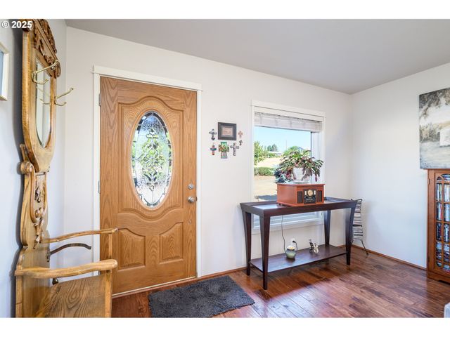 11795 Ne FINN HILL Loop, Carlton, OR 97111