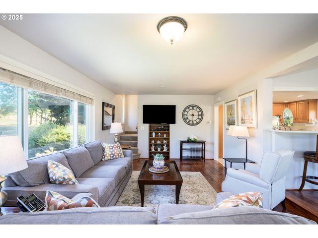11795 Ne FINN HILL Loop, Carlton, OR 97111