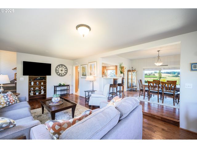 11795 Ne FINN HILL Loop, Carlton, OR 97111