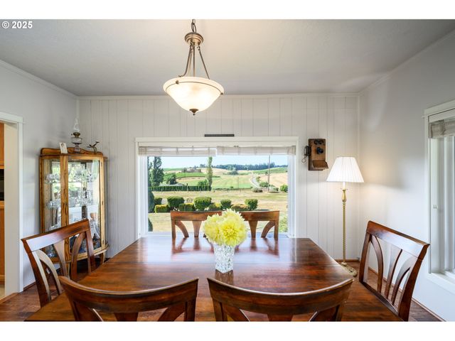 11795 Ne FINN HILL Loop, Carlton, OR 97111