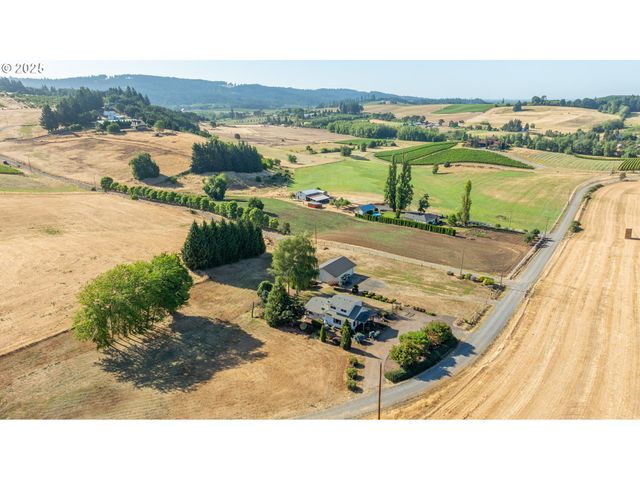 11795 Ne FINN HILL Loop, Carlton, OR 97111