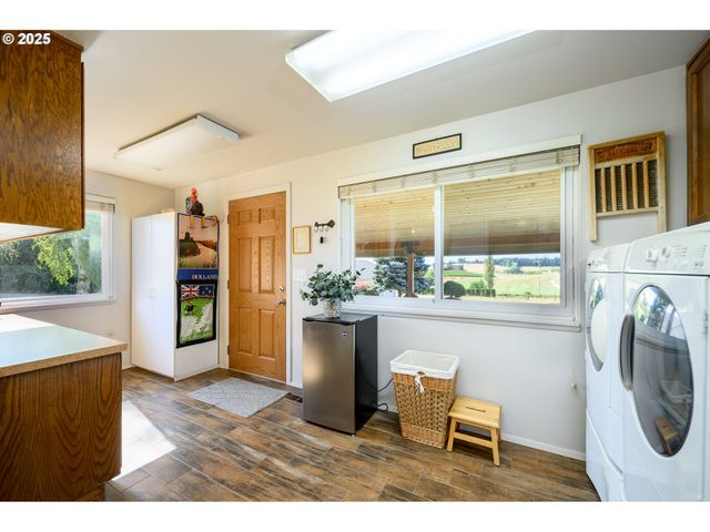 11795 Ne FINN HILL Loop, Carlton, OR 97111