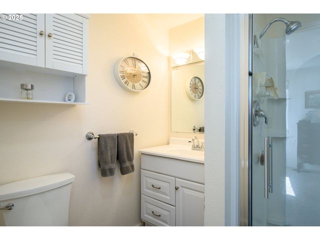 11795 Ne FINN HILL Loop, Carlton, OR 97111